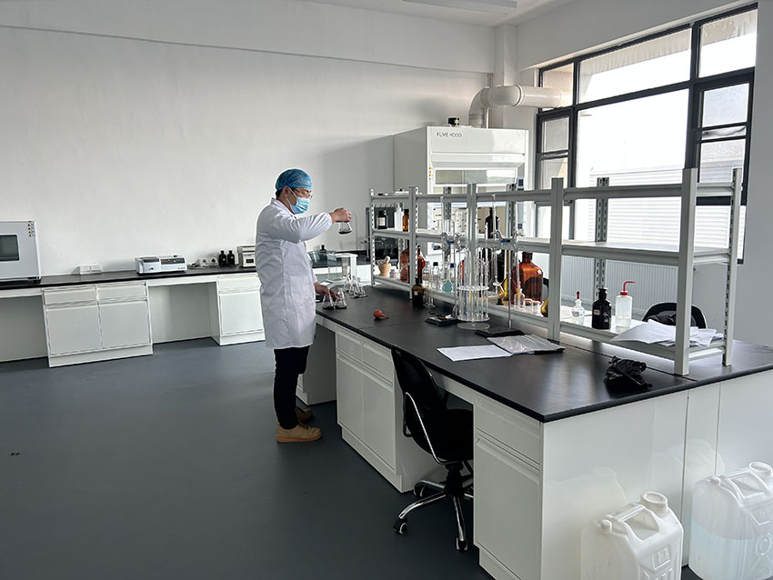 實(shí)驗(yàn)室工作場景