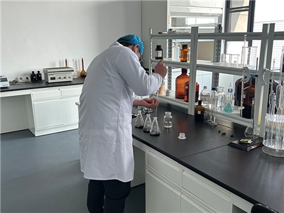 實驗室工作場景